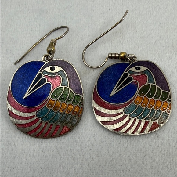 Jewelry - Vintage Colorful Bird Design Dangling Earrings